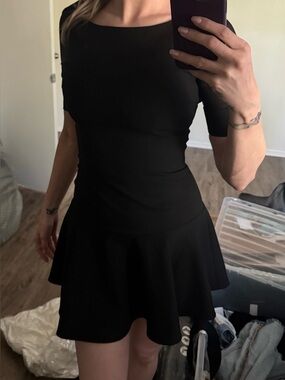 🖤 Elizabeth and James Black Fit & Flare Dress size US 2